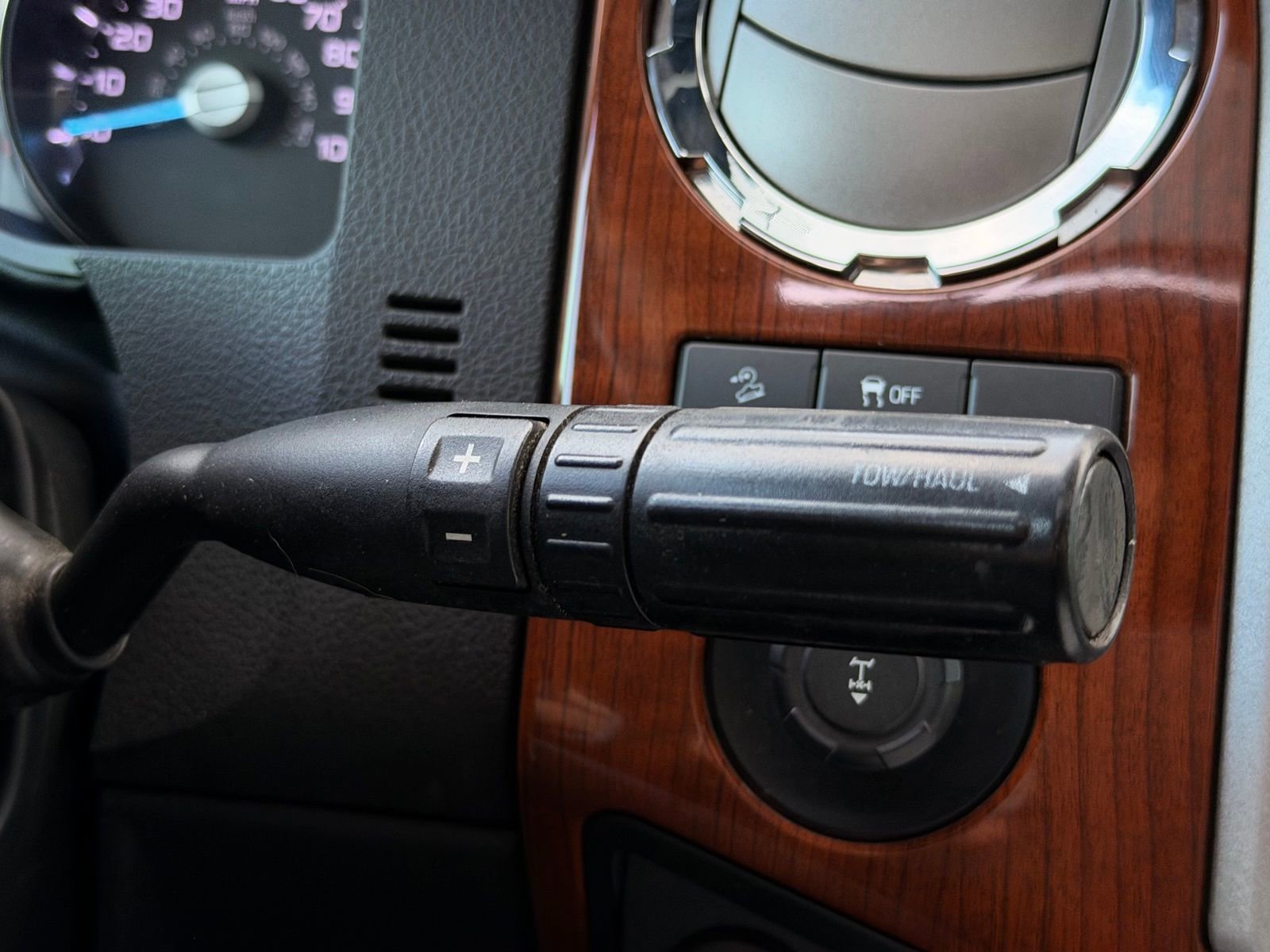 Used 2015 Ford F250 King Ranch w/ King Ranch w/Chrome Package image 52