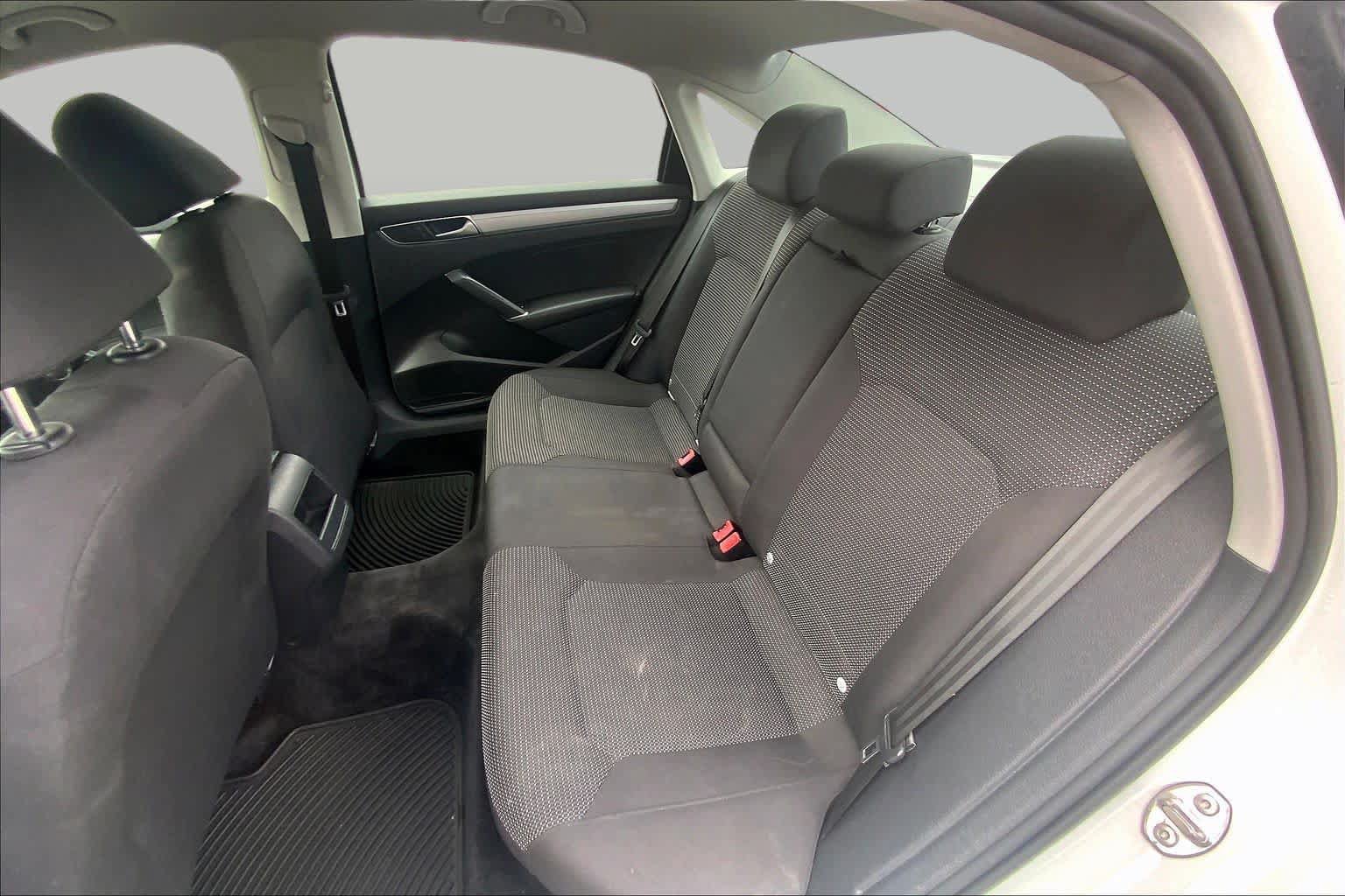 Used 2016 Volkswagen Passat 1.8T S w/ Lighting Package (P06) FWD image 21