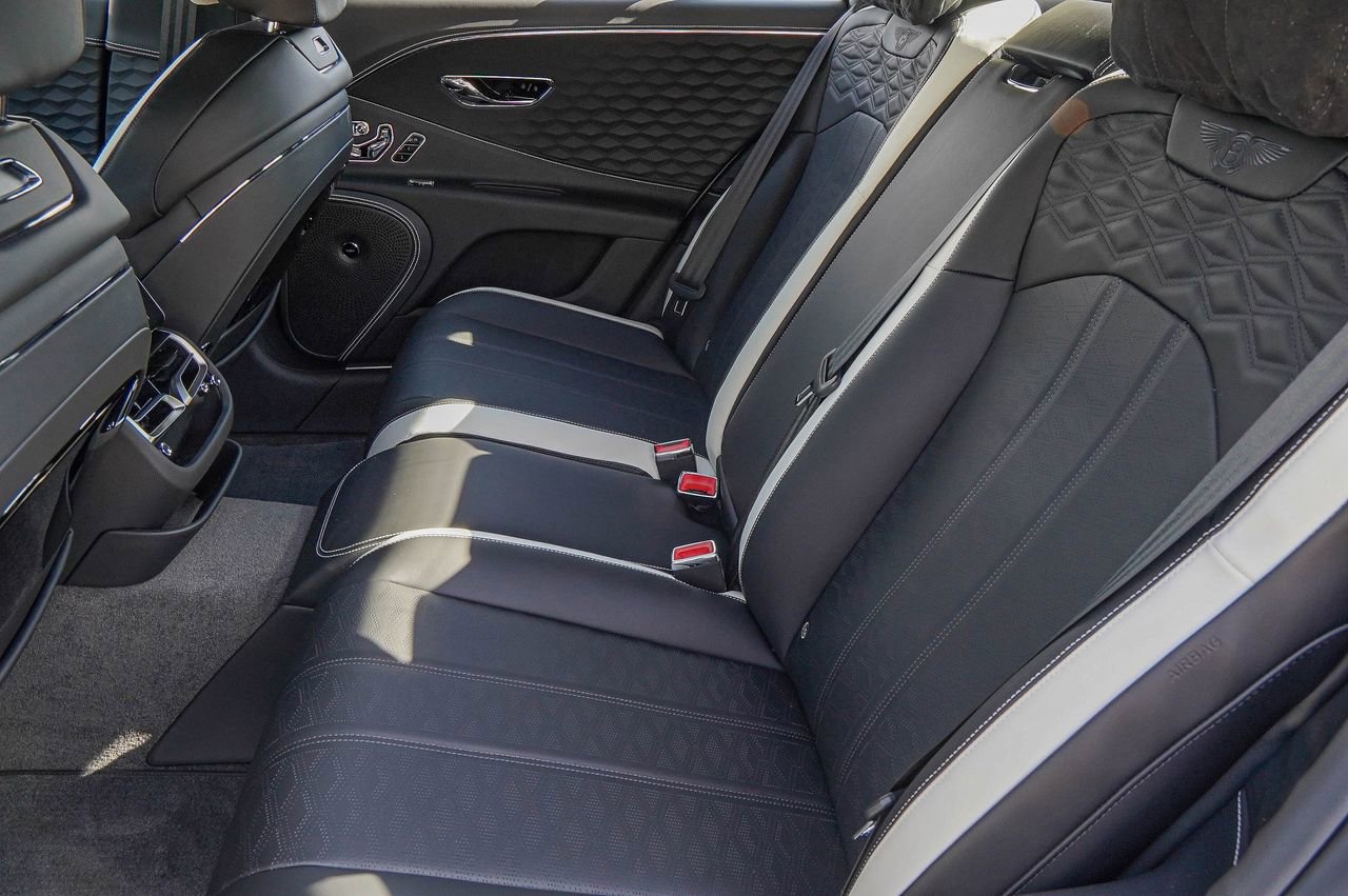 New 2026 Bentley Flying Spur Plug-In Hybrid AWD/4WD image 38