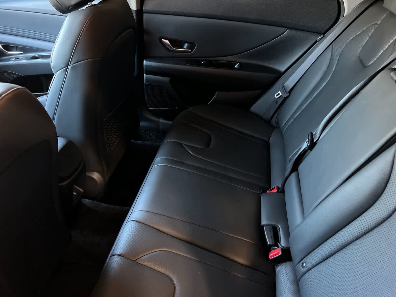 Certified 2026 Hyundai Elantra Limited FWD image 5