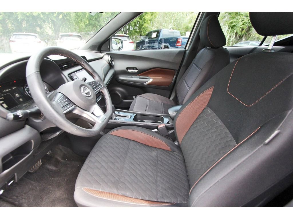 Used 2023 Nissan Kicks SR image 12