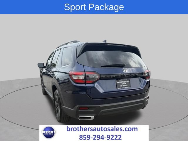 Used 2025 Honda Pilot Sport image 5