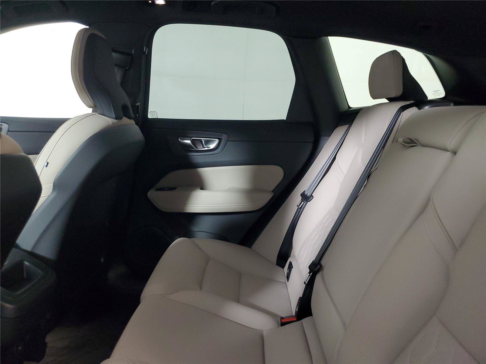 New 2026 Volvo XC60 B5 Plus w/ Protection Package Premier AWD/4WD image 12
