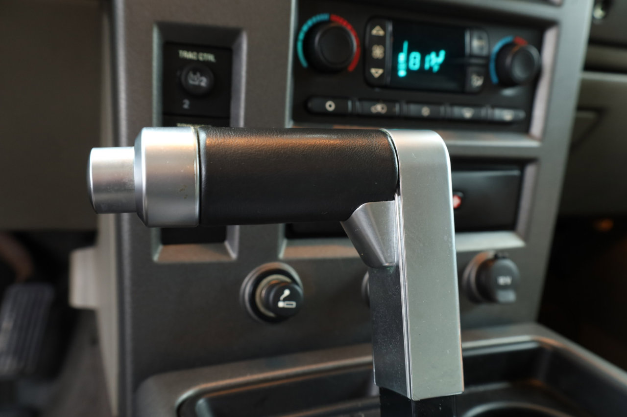 Used 2003 HUMMER H2 w/ Preferred Equipment Group image 43