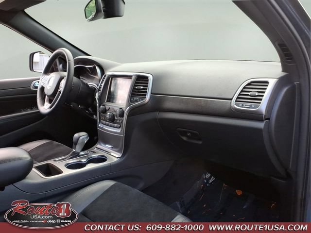 Used 2018 Jeep Grand Cherokee Altitude AWD/4WD image 12