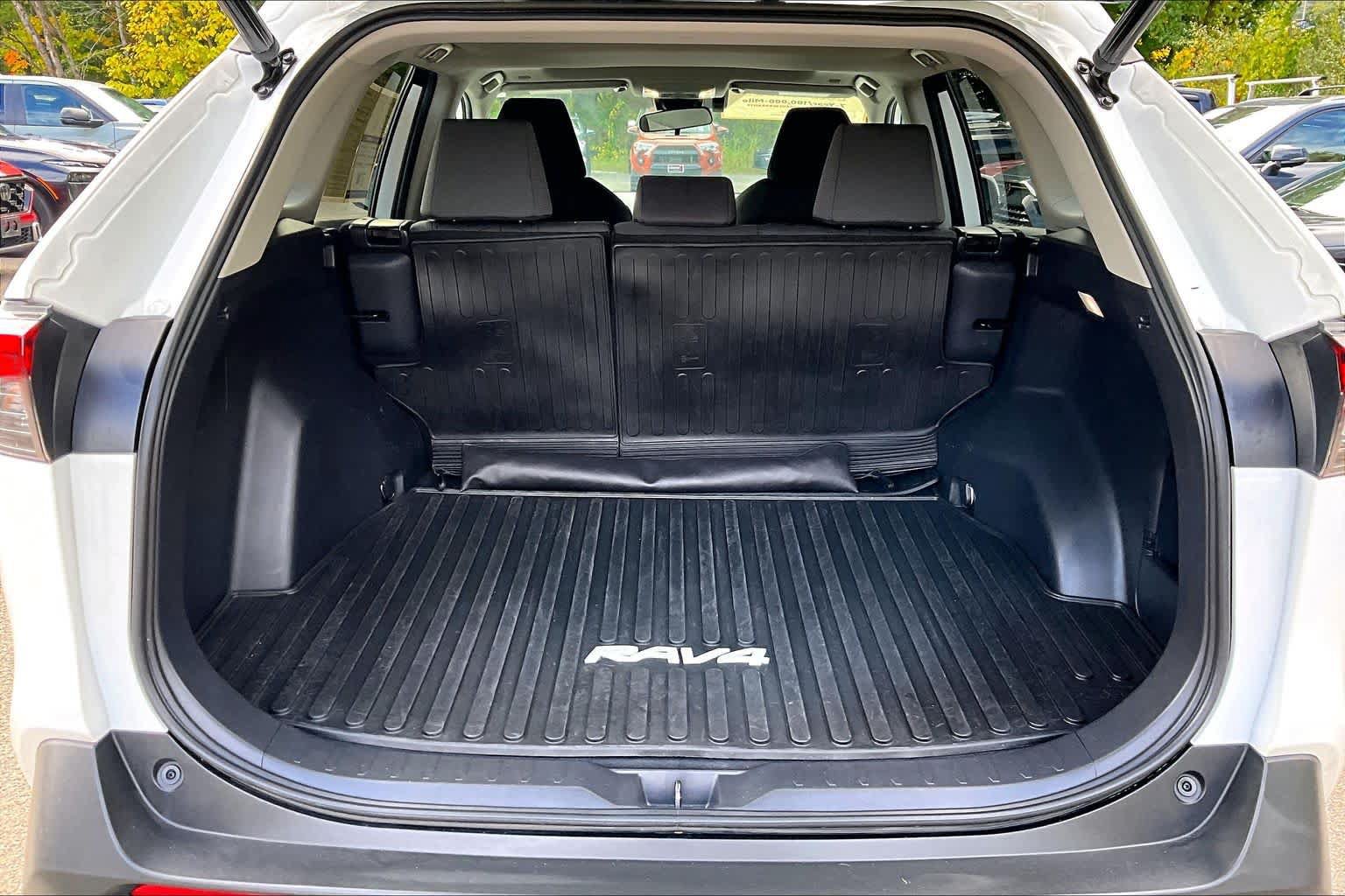 Used 2023 Toyota RAV4 XLE w/ Convenience Package AWD/4WD image 31