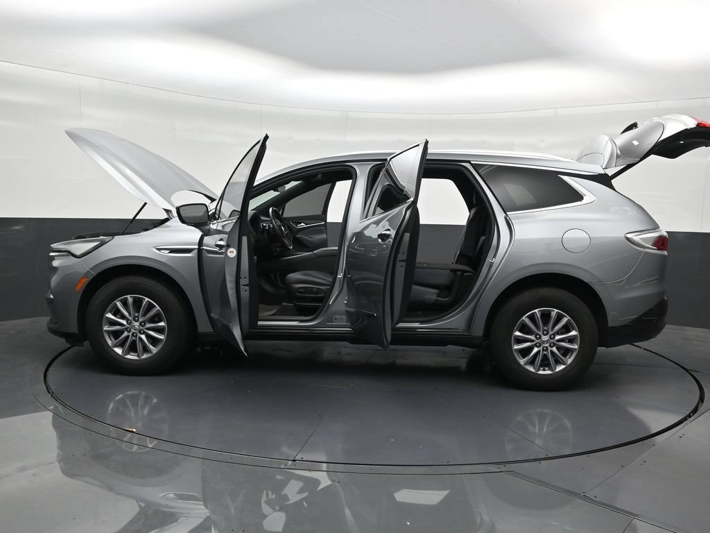 Used 2024 Buick Enclave Essence w/ Technology Package FWD image 34