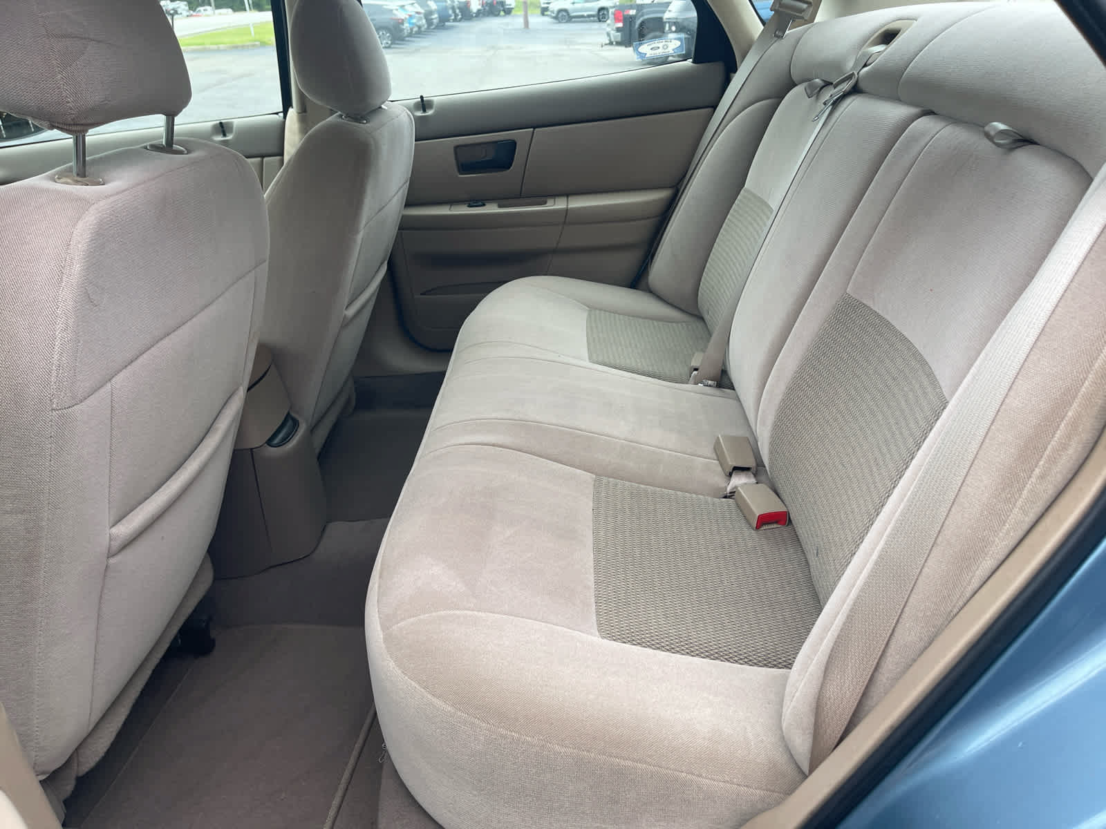Used 2005 Ford Taurus SE FWD image 21