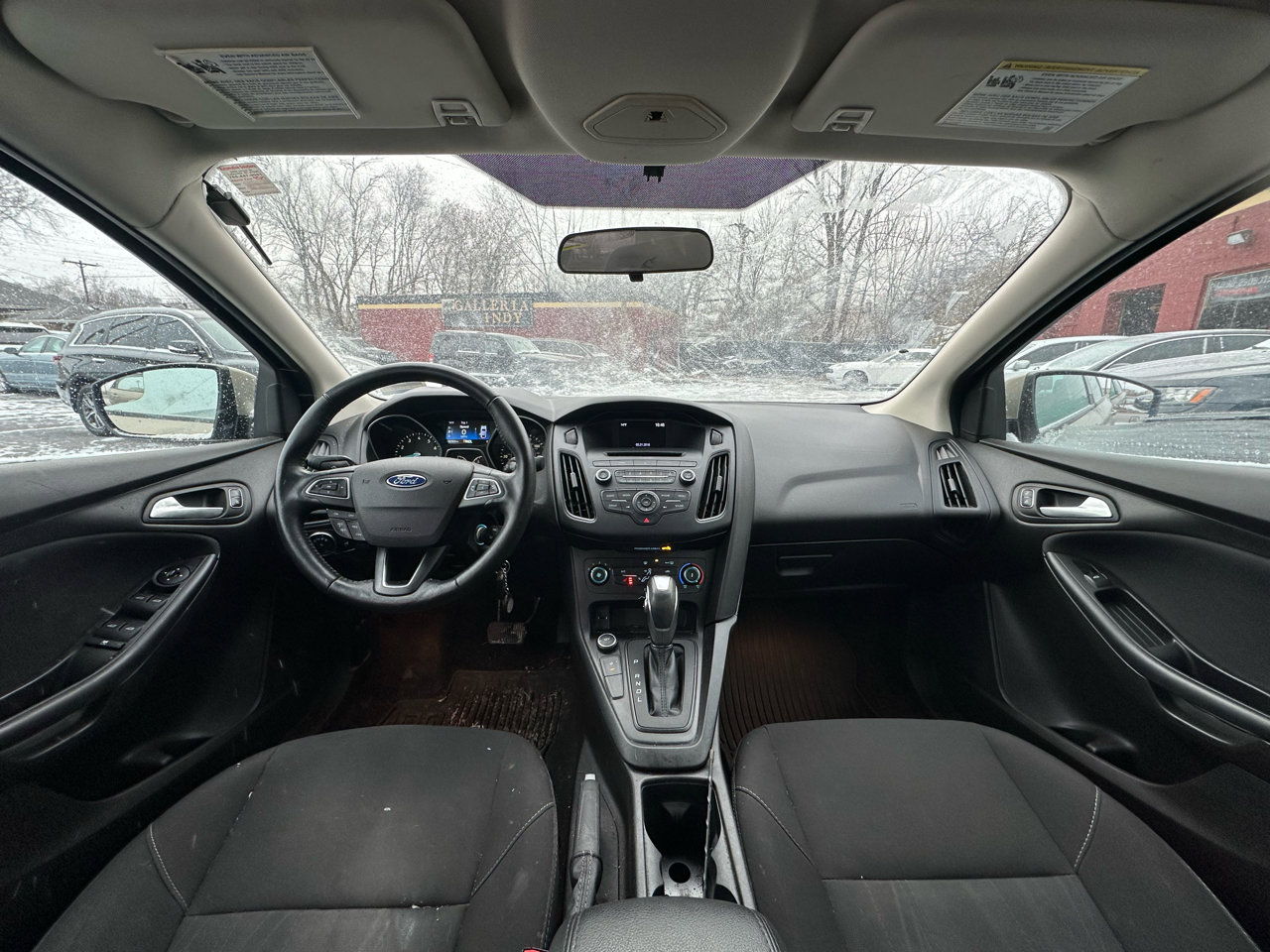 Used 2016 Ford Focus SE w/ SE Cold Weather Package image 32