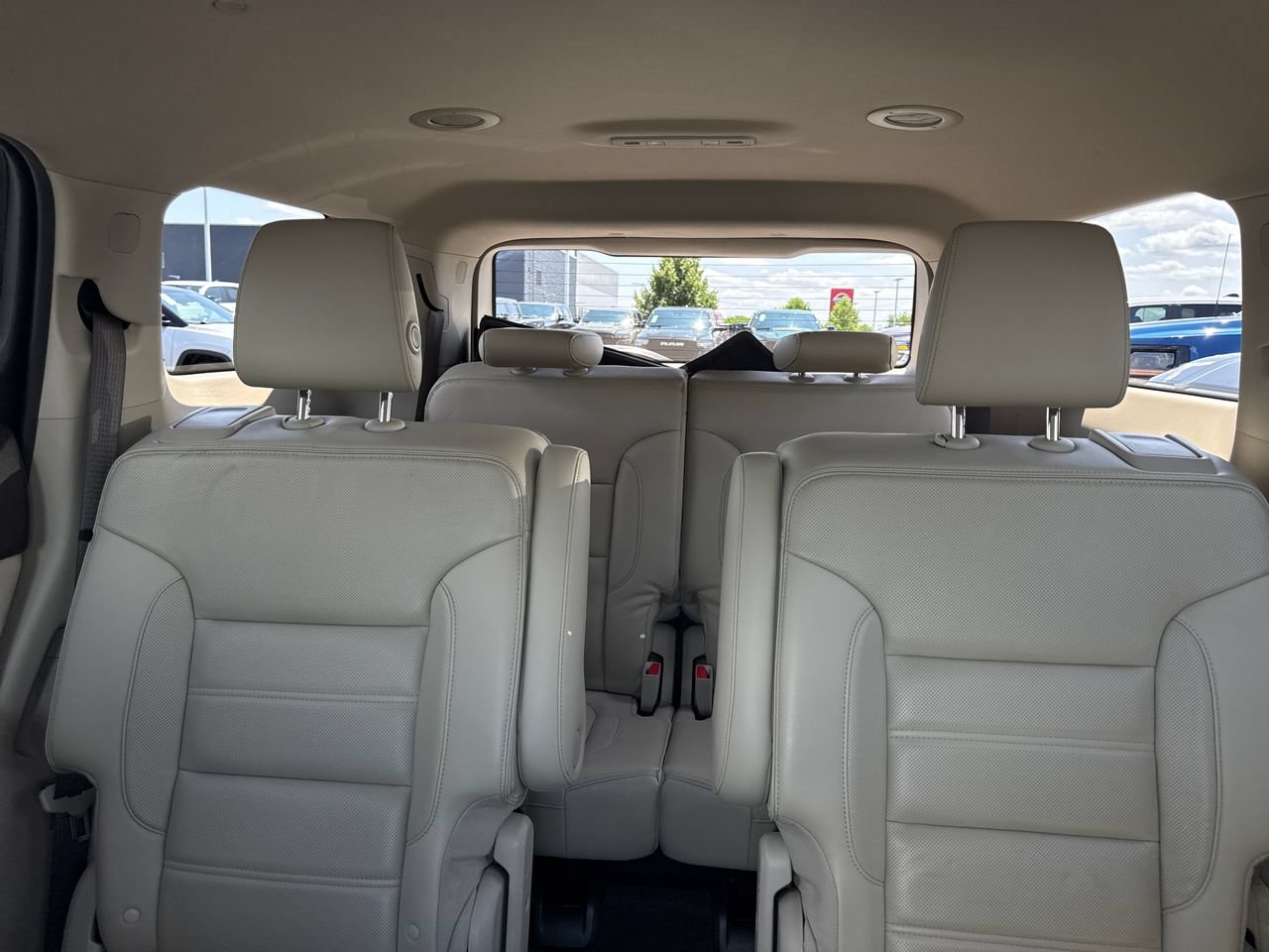 Used 2018 GMC Acadia Denali w/ LPO, Cargo Package FWD image 29