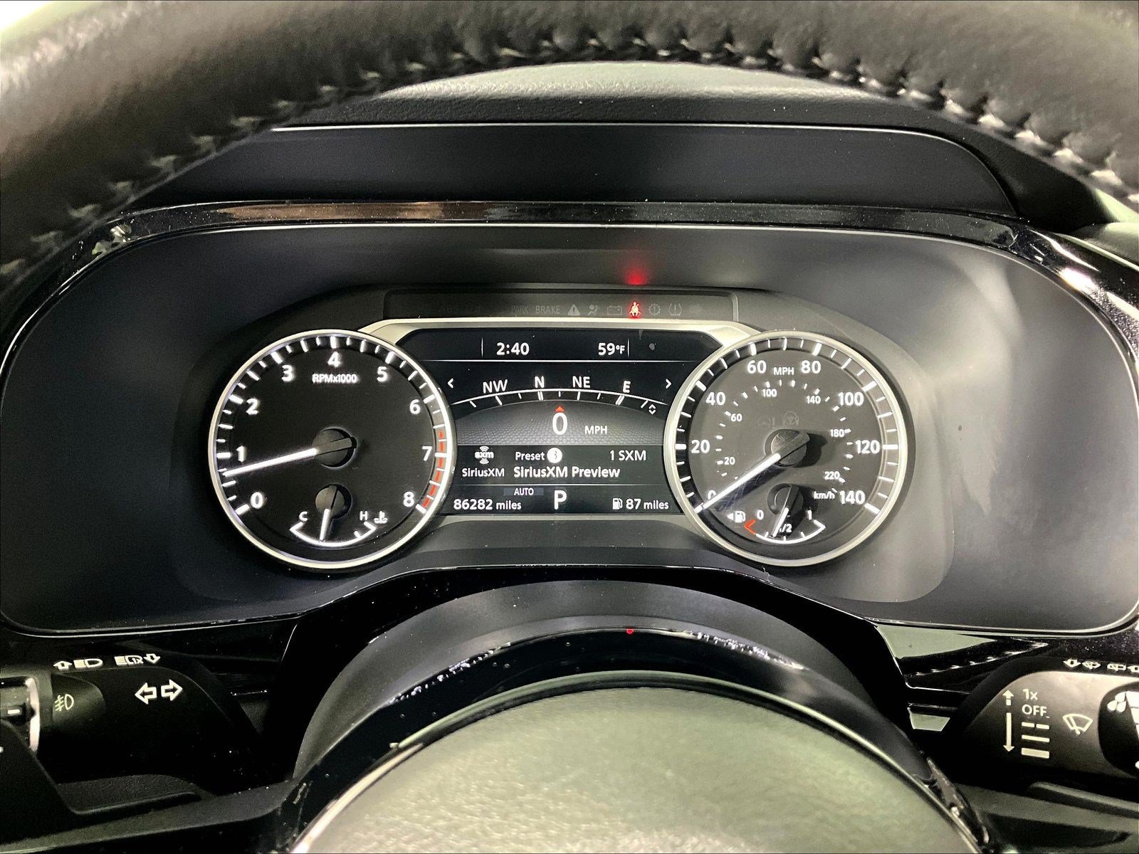Used 2024 Nissan Pathfinder SL AWD/4WD image 13