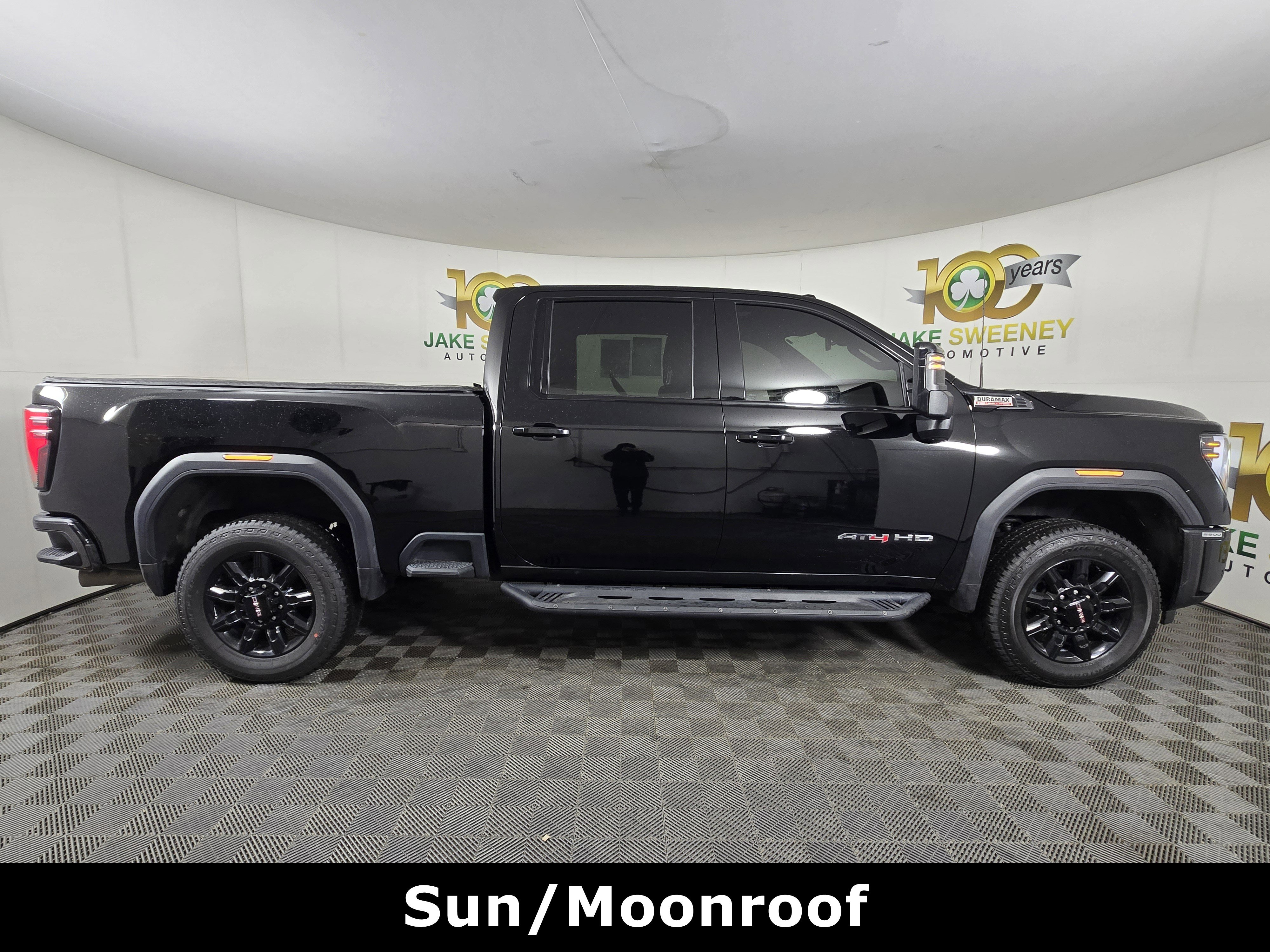 Used 2024 GMC Sierra 2500 AT4 w/ AT4 Preferred Package image 11