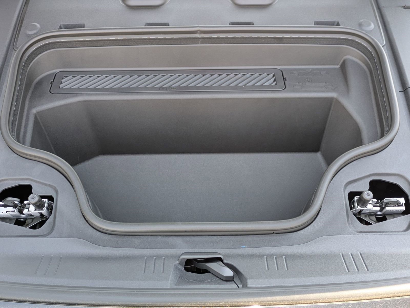 New 2025 Audi S6 e-tron Premium Plus image 12
