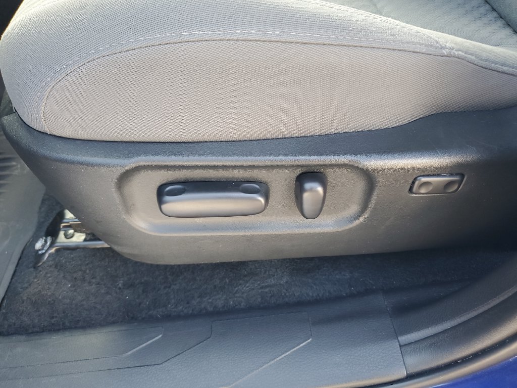 Used 2023 Toyota Tacoma SR5 AWD/4WD image 16