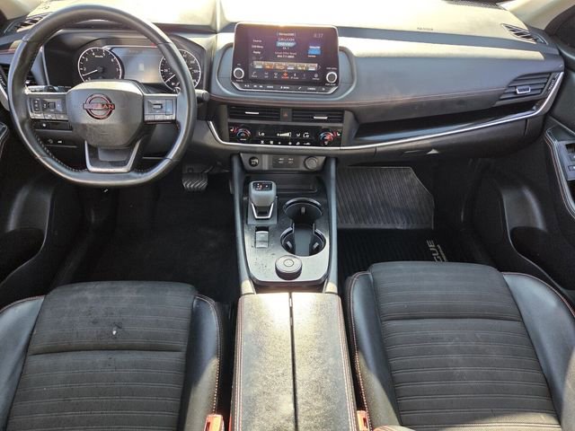 Used 2025 Nissan Rogue SV AWD/4WD image 12
