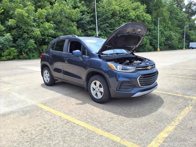 Used 2019 Chevrolet Trax LT w/ LPO, Protection Package AWD/4WD image 3