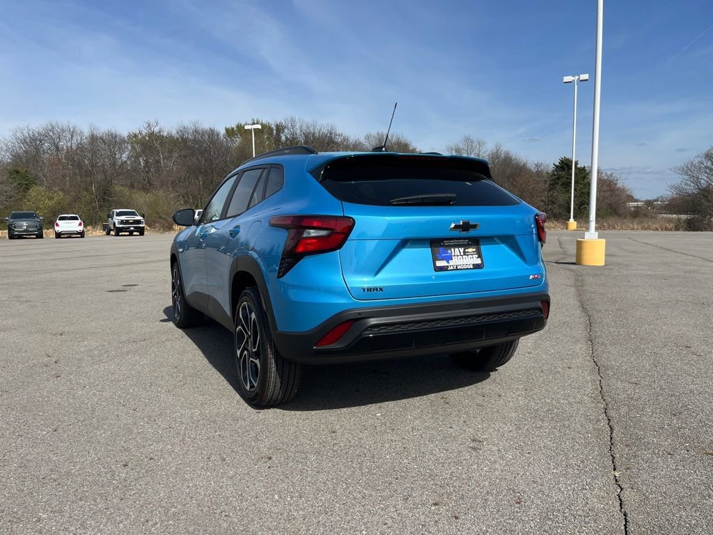 New 2026 Chevrolet Trax RS w/ Driver Confidence Package FWD image 3