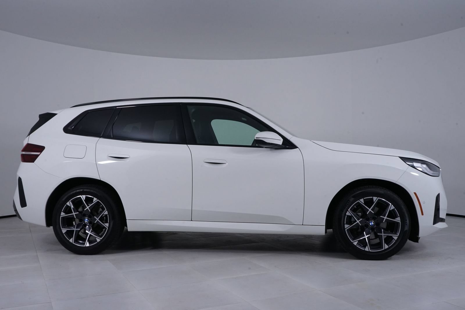 Used 2025 BMW X3 xDrive30i AWD/4WD image 8
