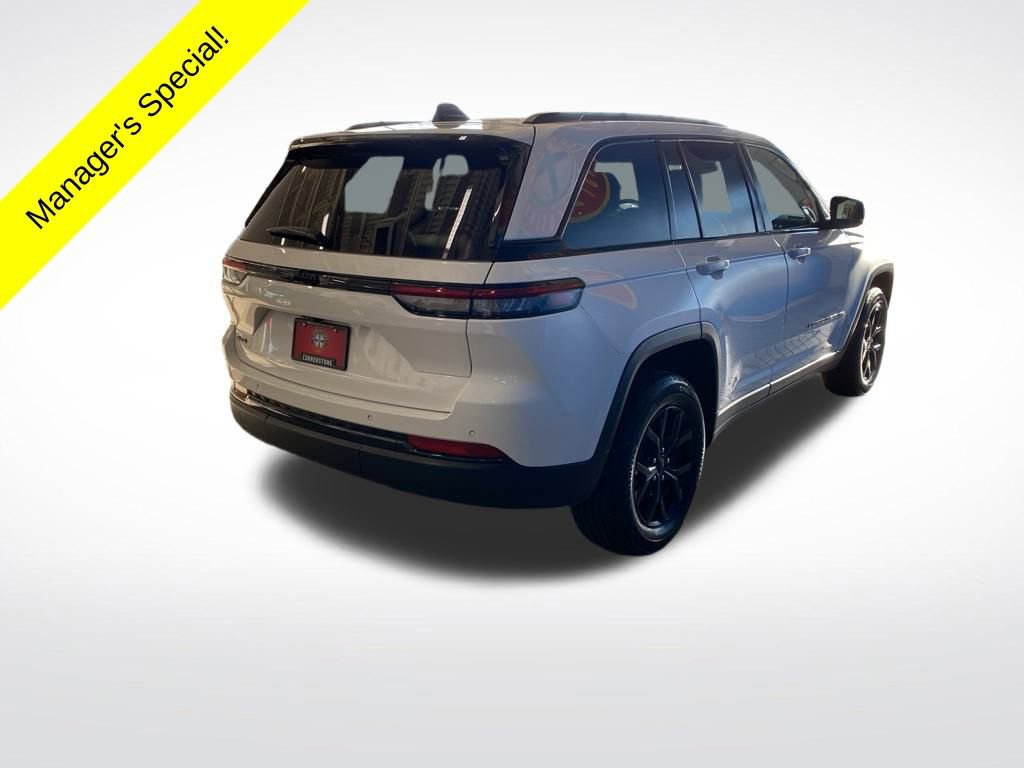 Used 2024 Jeep Grand Cherokee Altitude image 18