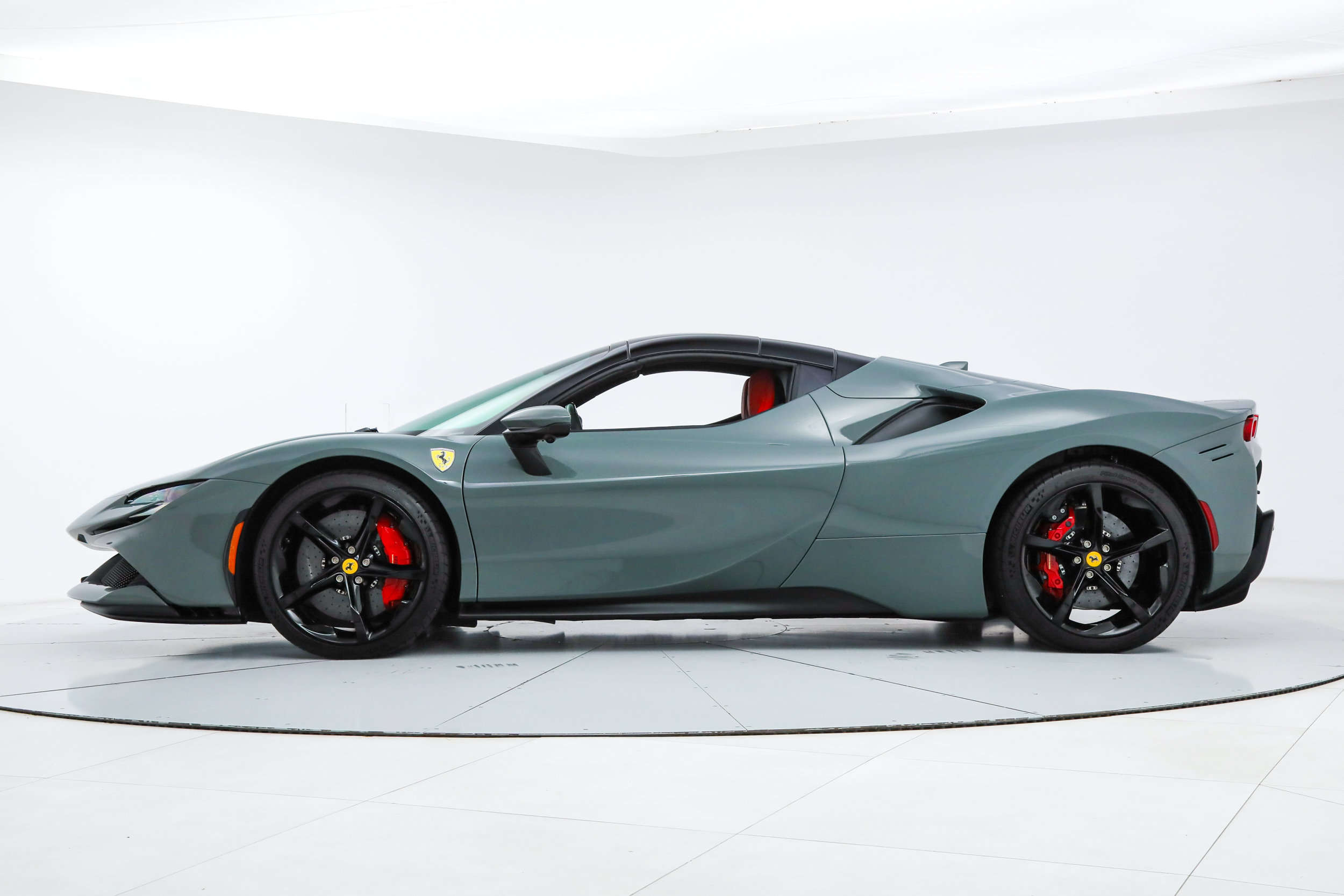 Certified 2025 Ferrari SF90 Spider AWD/4WD image 7