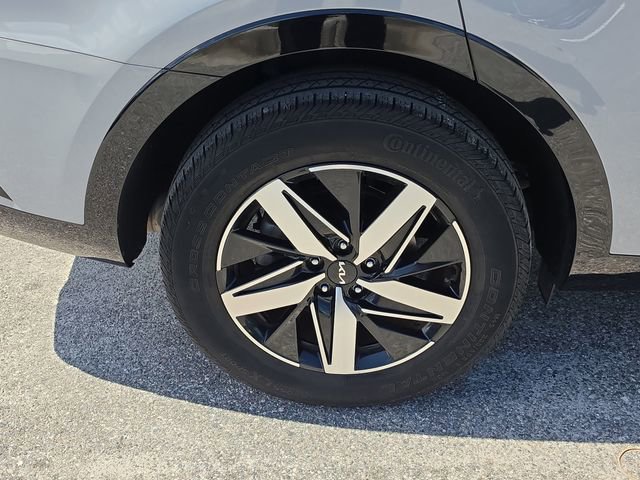 Used 2023 Kia Sorento EX w/ Panoramic Sunroof Package FWD image 5