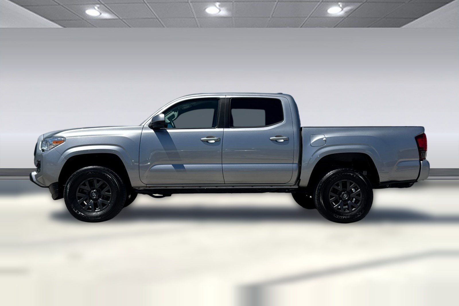 Certified 2021 Toyota Tacoma SR w/ SR Convenience Package RWD image 2