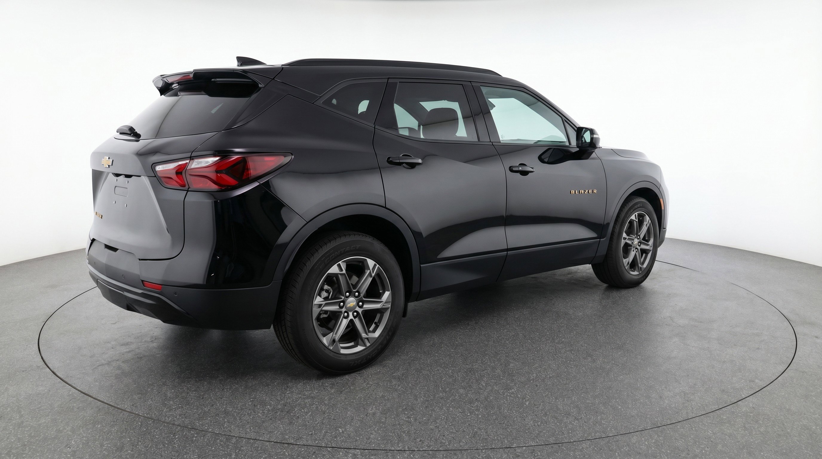 Used 2025 Chevrolet Blazer LT image 9