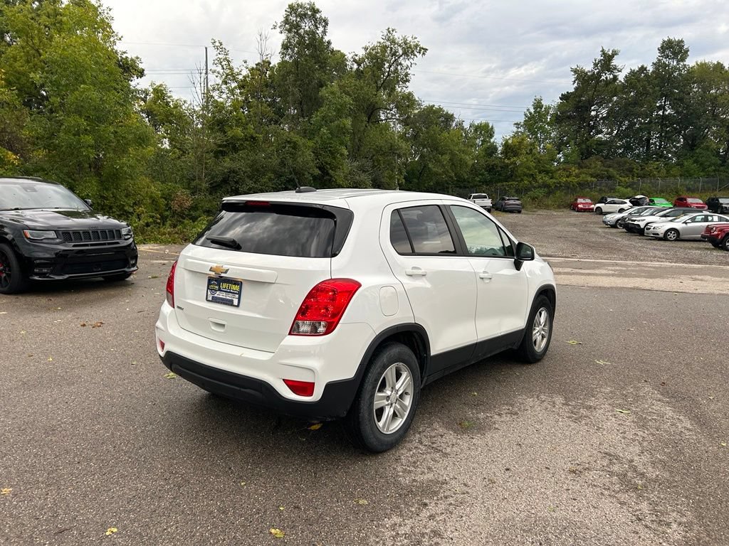Used 2020 Chevrolet Trax LS w/ Tint and Cruise Package FWD image 4