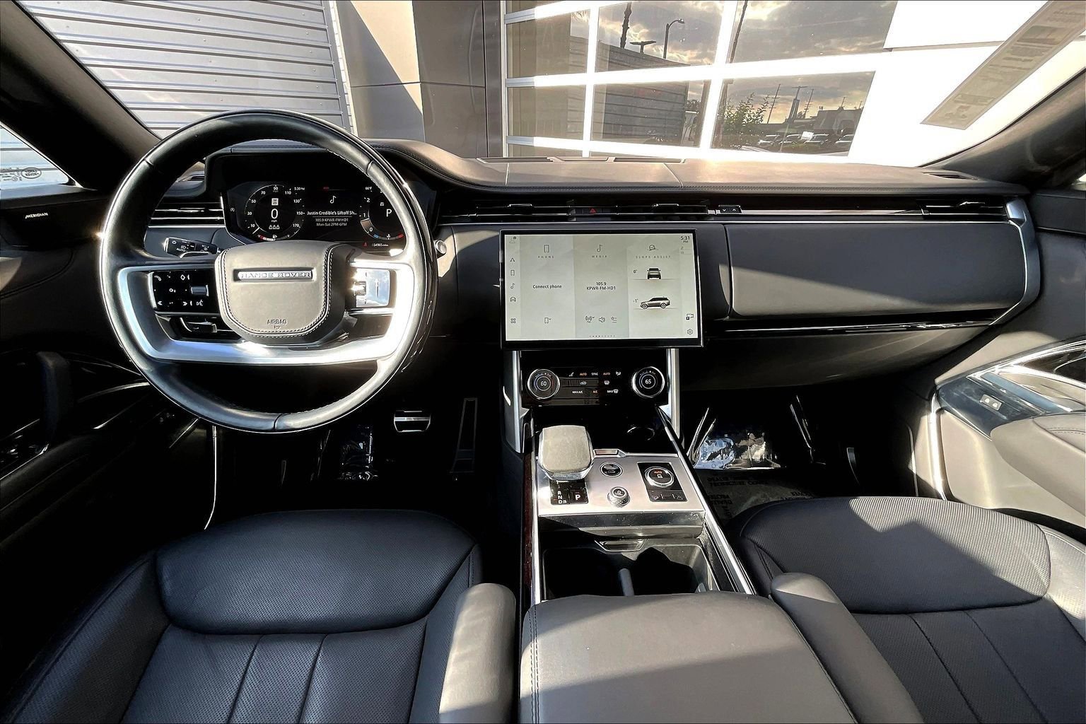 Used 2023 Land Rover Range Rover SE image 14