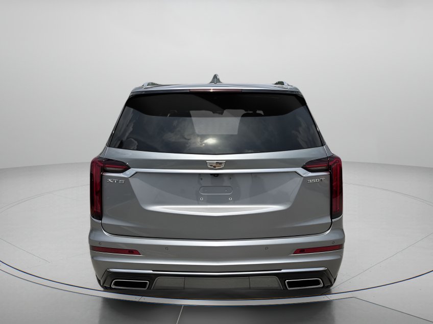 Used 2025 Cadillac XT6 Luxury FWD image 4
