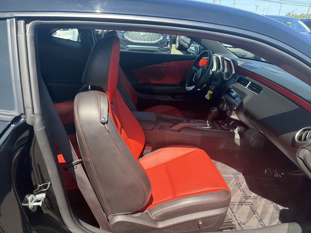 Used 2010 Chevrolet Camaro SS w/ RS Package RWD image 16
