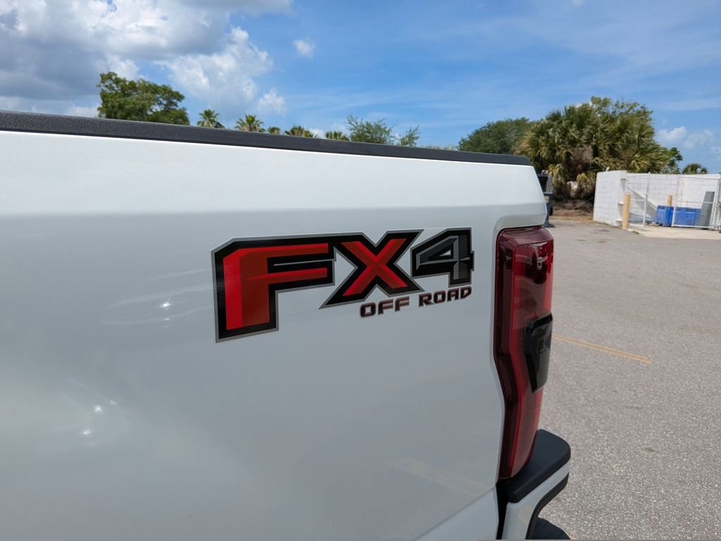 Used 2021 Ford F250 Lariat w/ Lariat Ultimate Package AWD/4WD image 12