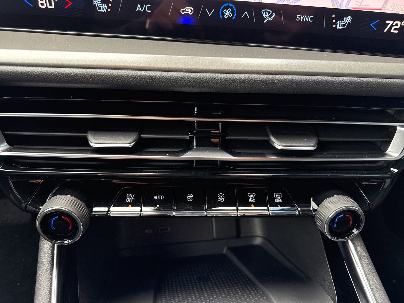 New 2026 Chevrolet Traverse LT AWD/4WD image 25