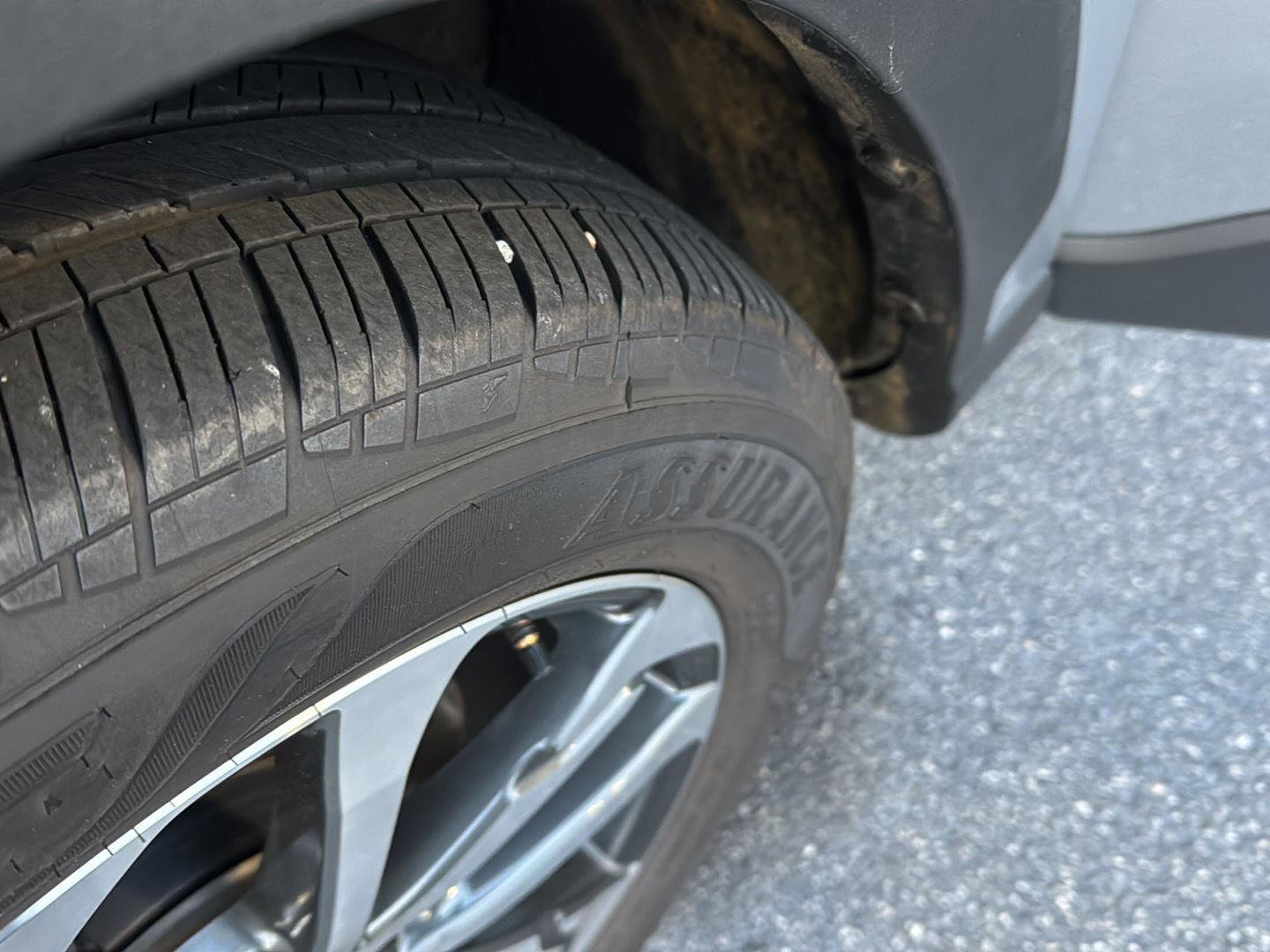 Certified 2025 Toyota Corolla Cross XLE image 36