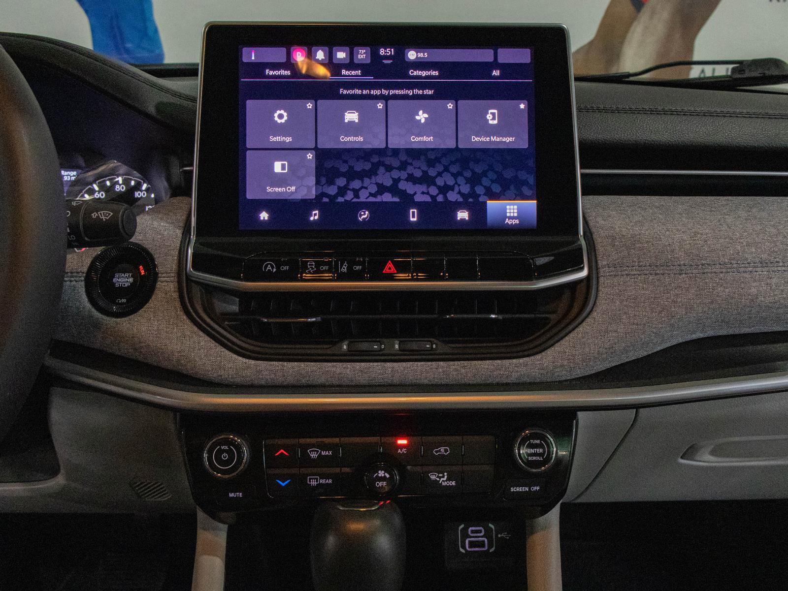 Used 2022 Jeep Compass Latitude image 4