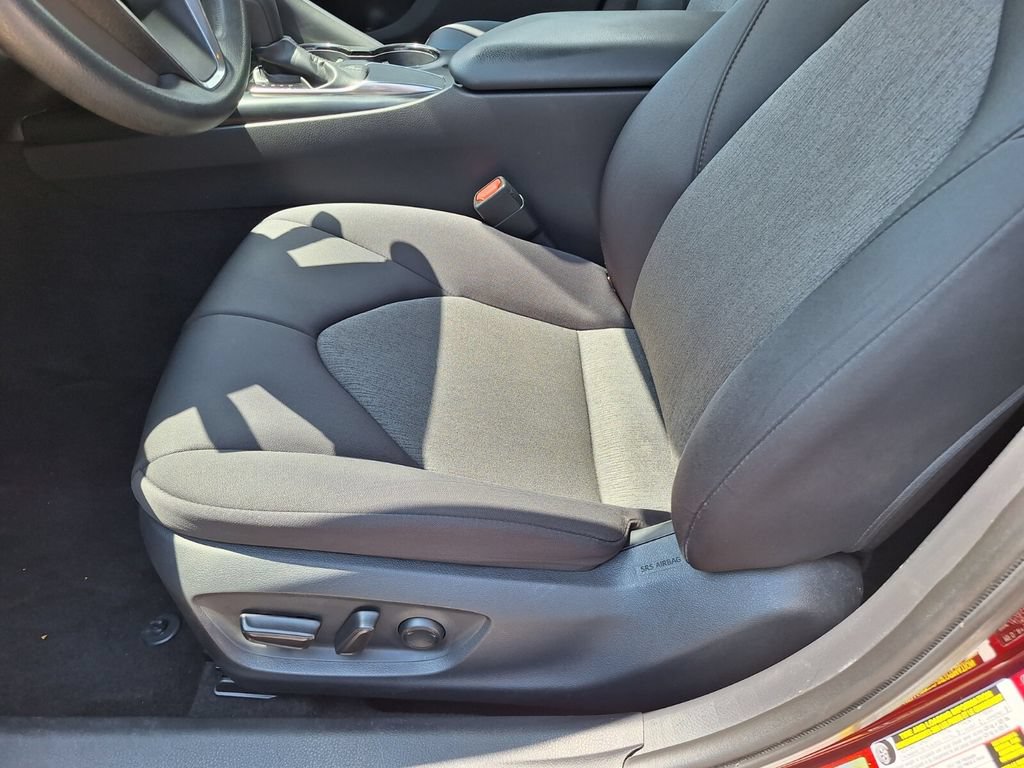 Used 2019 Toyota Camry LE w/ Convenience Package FWD image 30