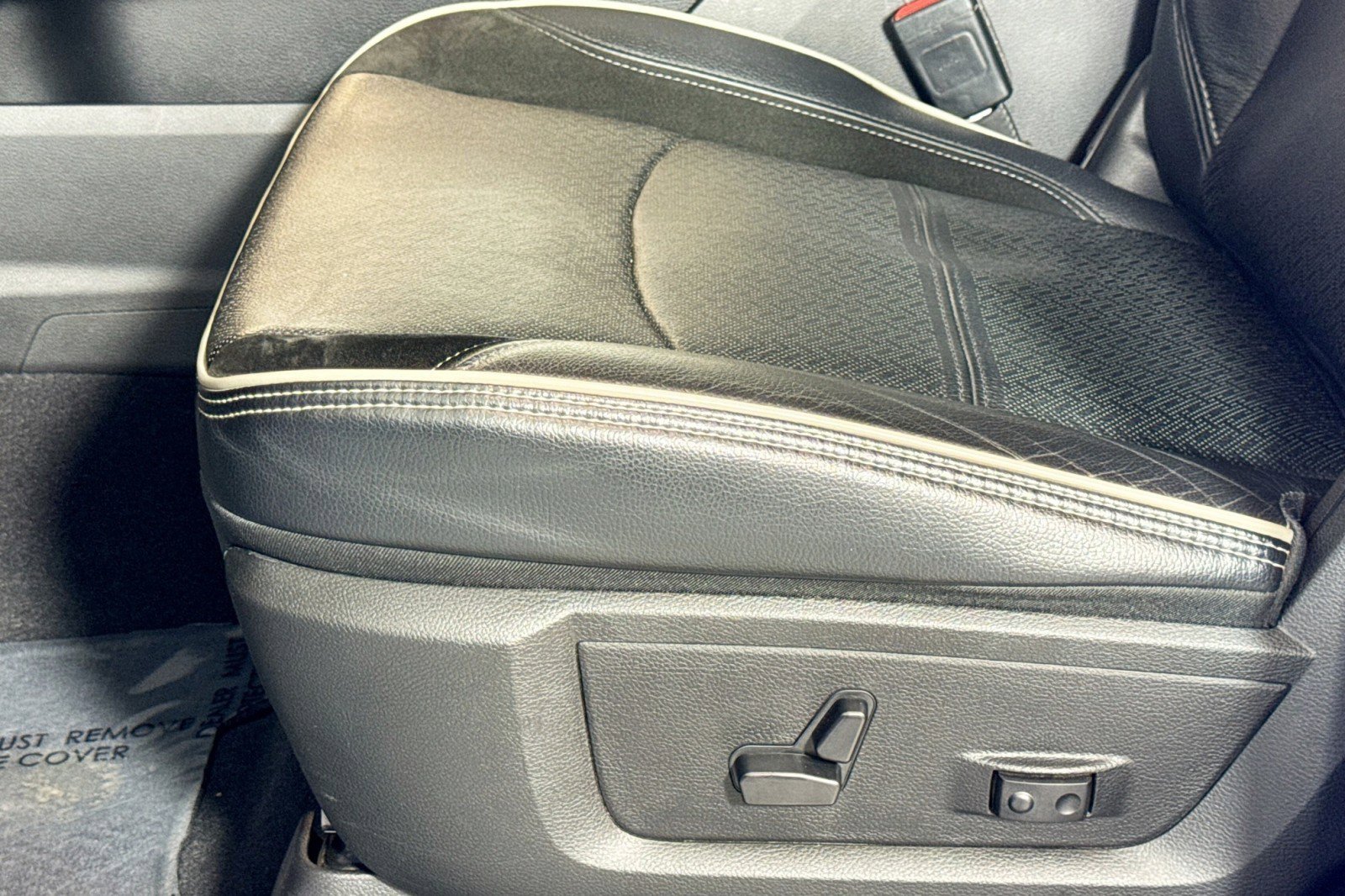 Used 2024 RAM 2500 Laramie image 18