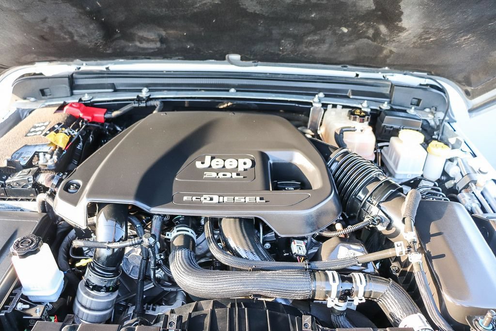 Used 2022 Jeep Gladiator Rubicon w/ Trailer Tow Package AWD/4WD image 30