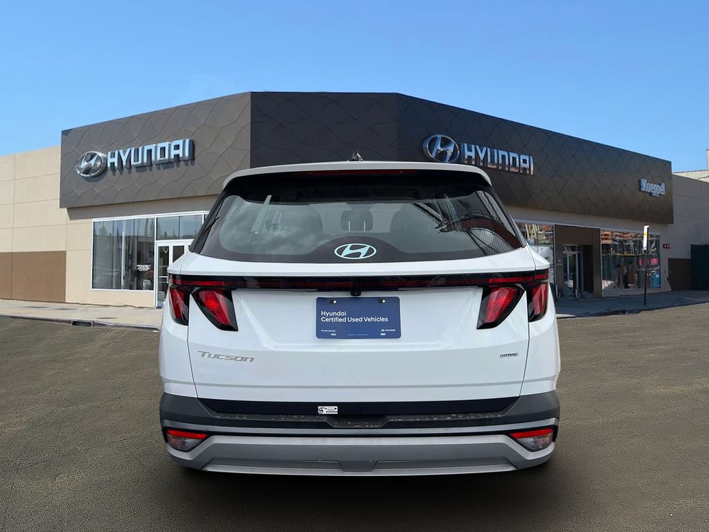 Used 2025 Hyundai Tucson SE AWD/4WD image 6