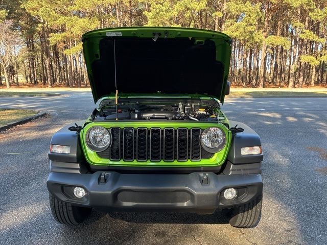 Used 2025 Jeep Wrangler Sport image 19