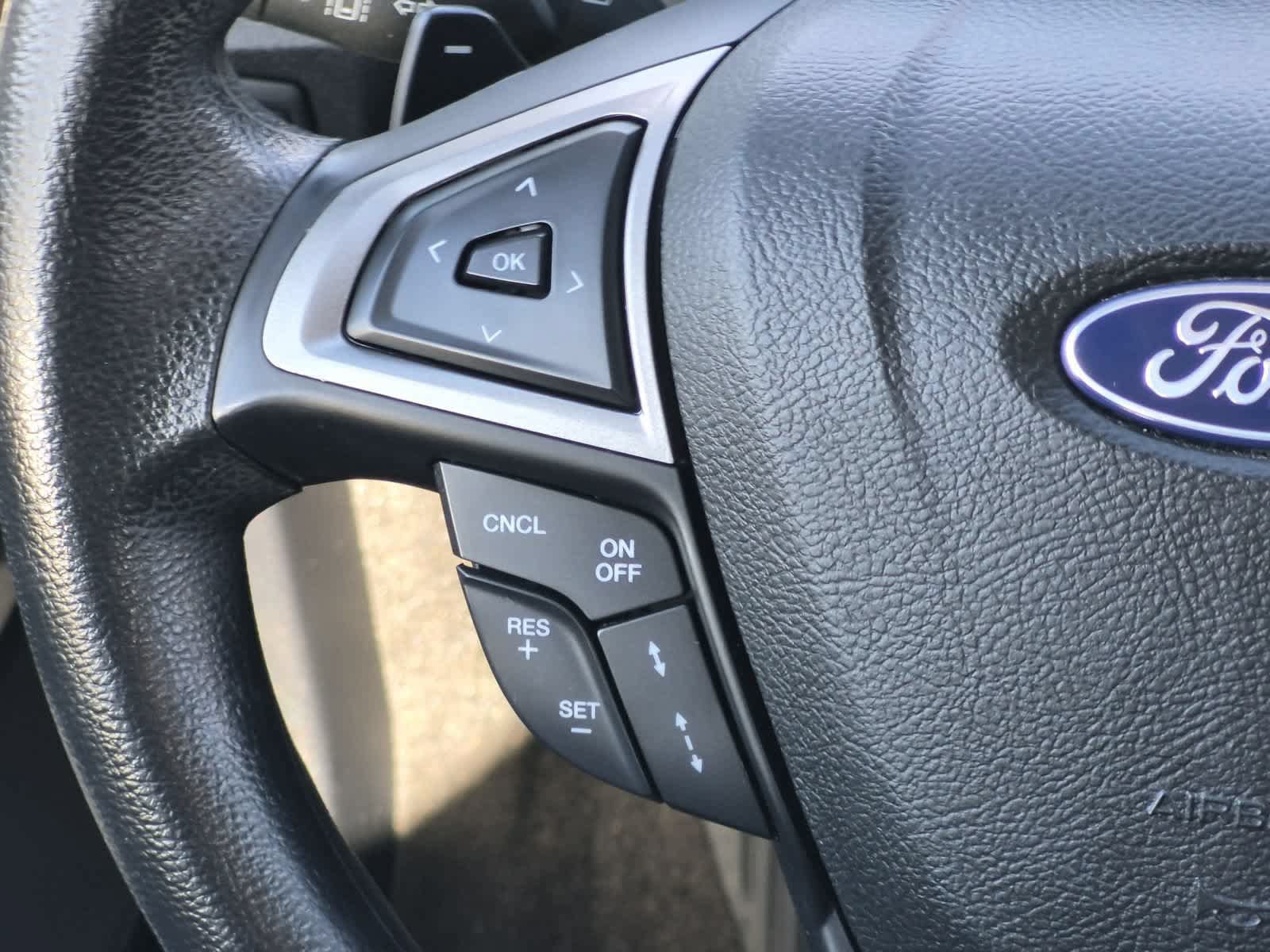 Used 2019 Ford Fusion SE FWD image 25