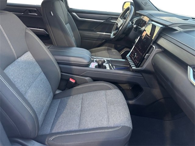 Used 2025 GMC Acadia Elevation image 15