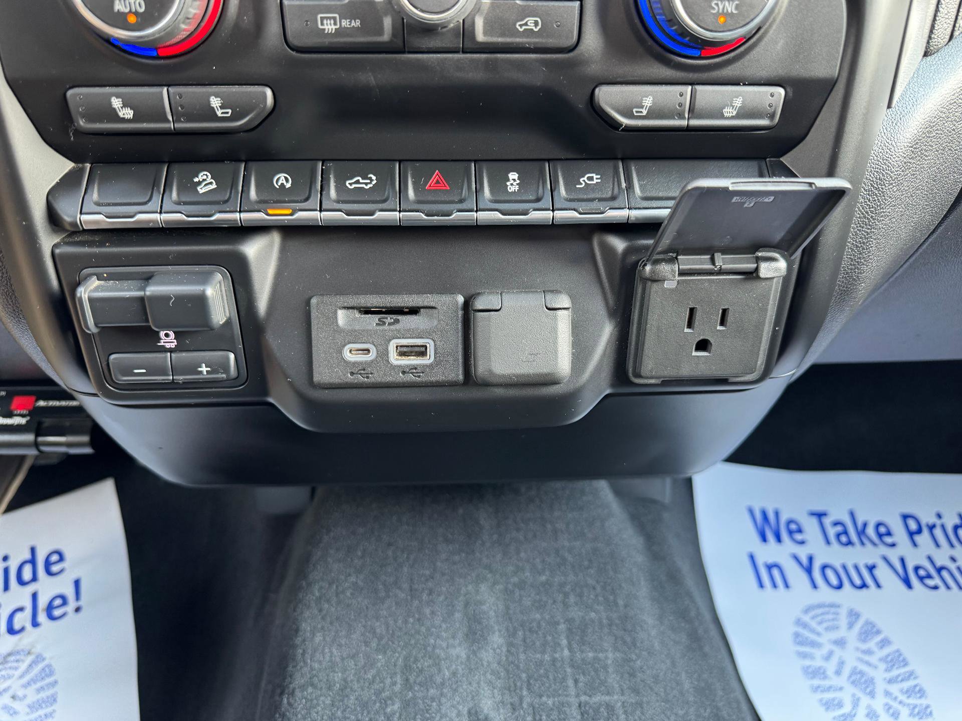 Used 2020 Chevrolet Silverado 1500 LT w/ All-Star Edition image 37