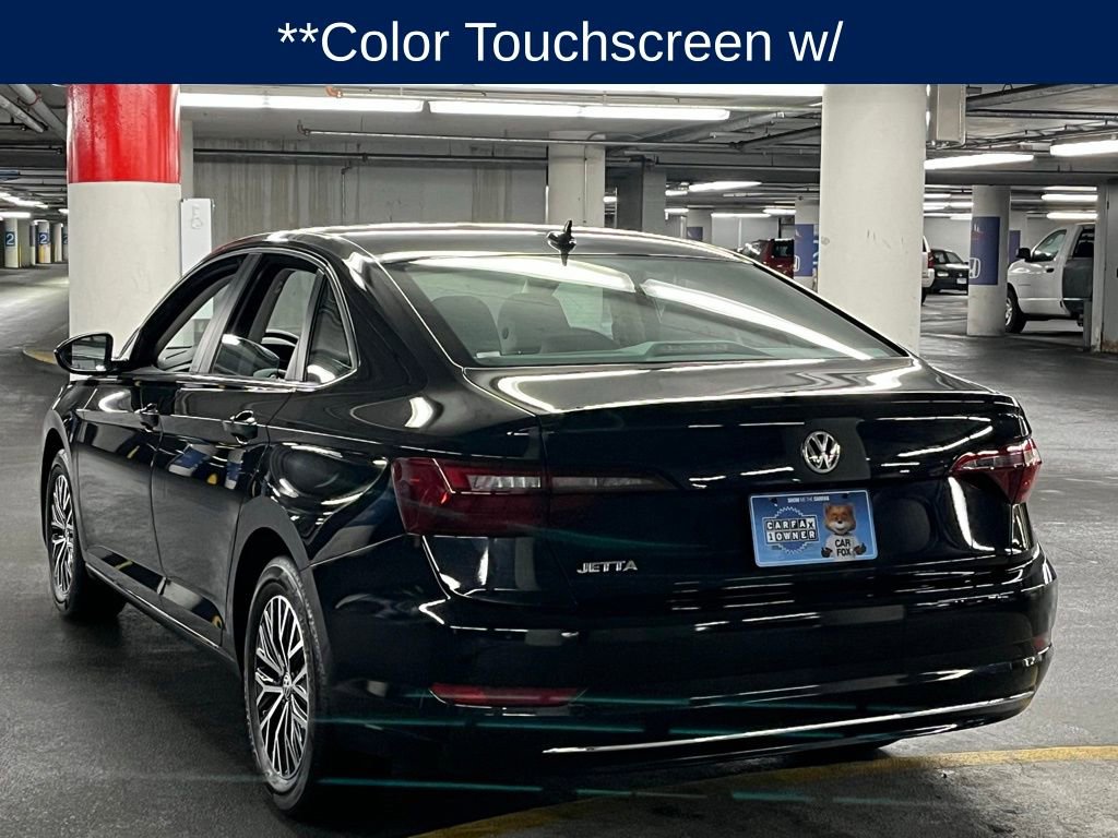 Used 2021 Volkswagen Jetta SE w/ SE Cold Weather Package image 5