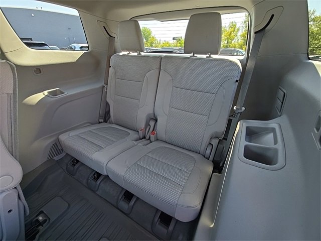 Used 2023 GMC Acadia SLE w/ Driver Convenience Package image 28