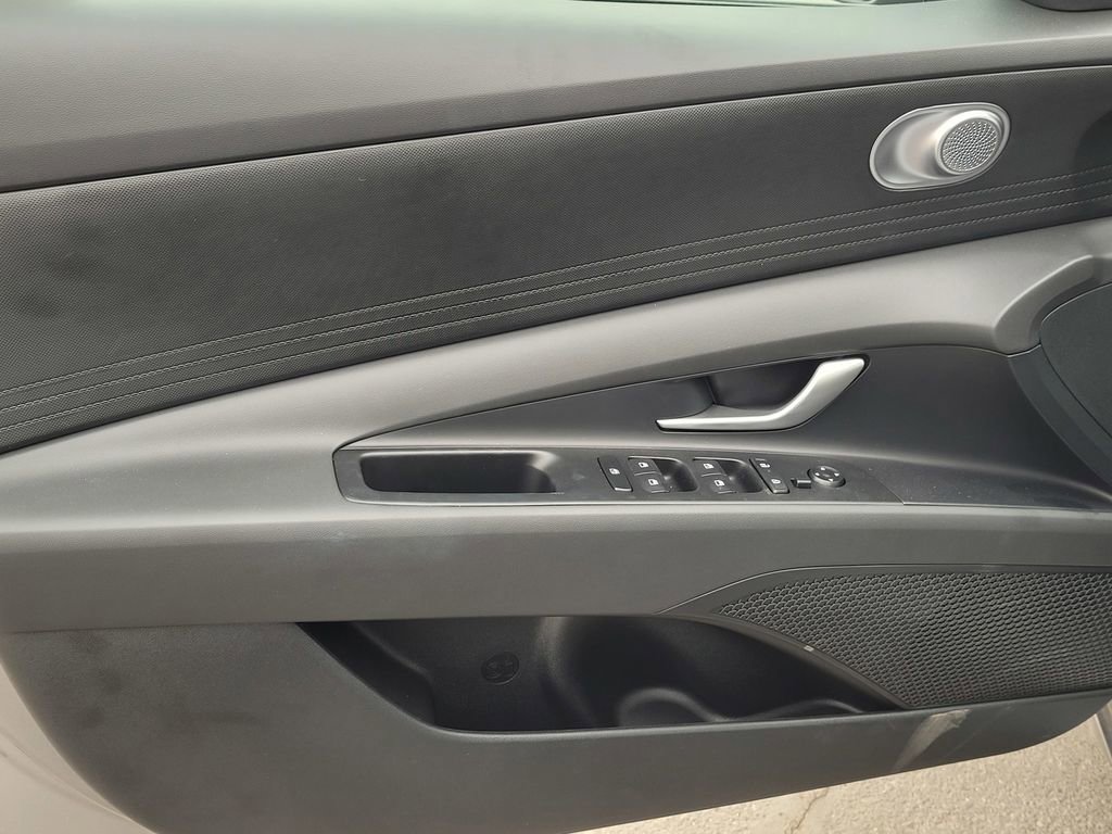 New 2026 Hyundai Elantra Blue FWD image 13