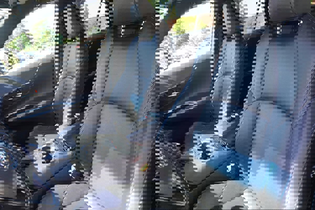 Used 2023 Toyota Venza XLE AWD/4WD image 27