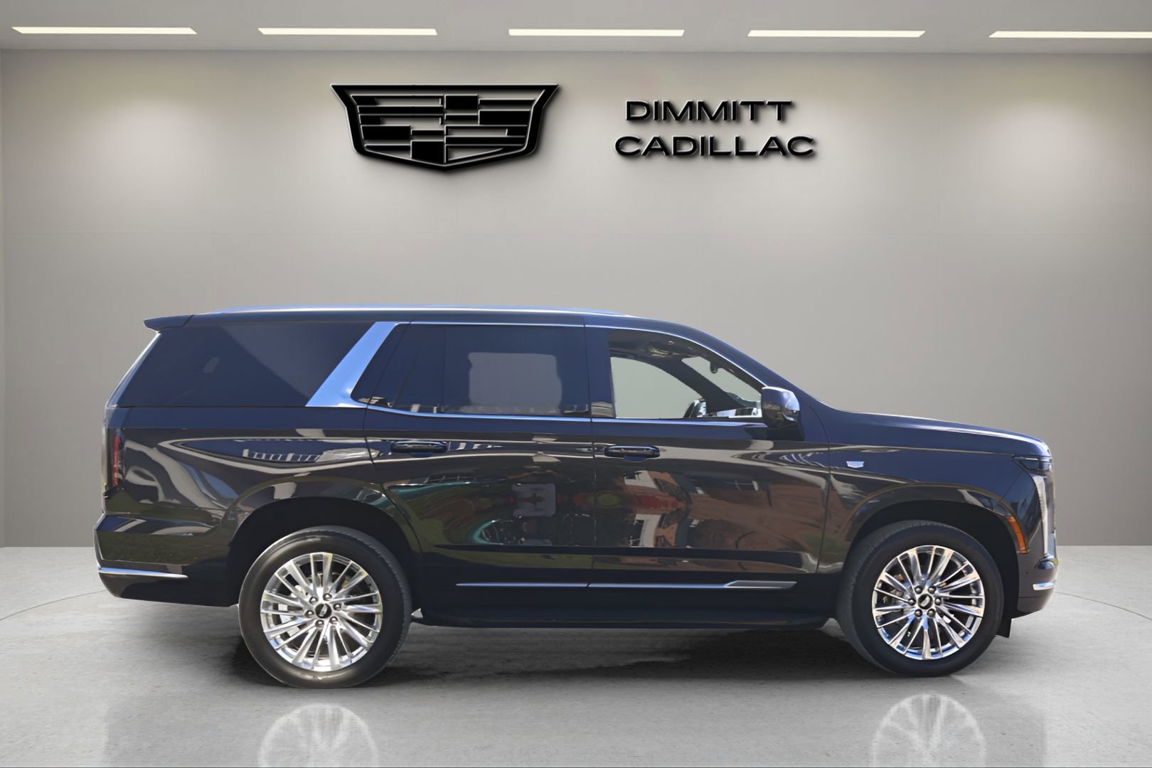 Certified 2025 Cadillac Escalade Premium Luxury AWD/4WD image 6