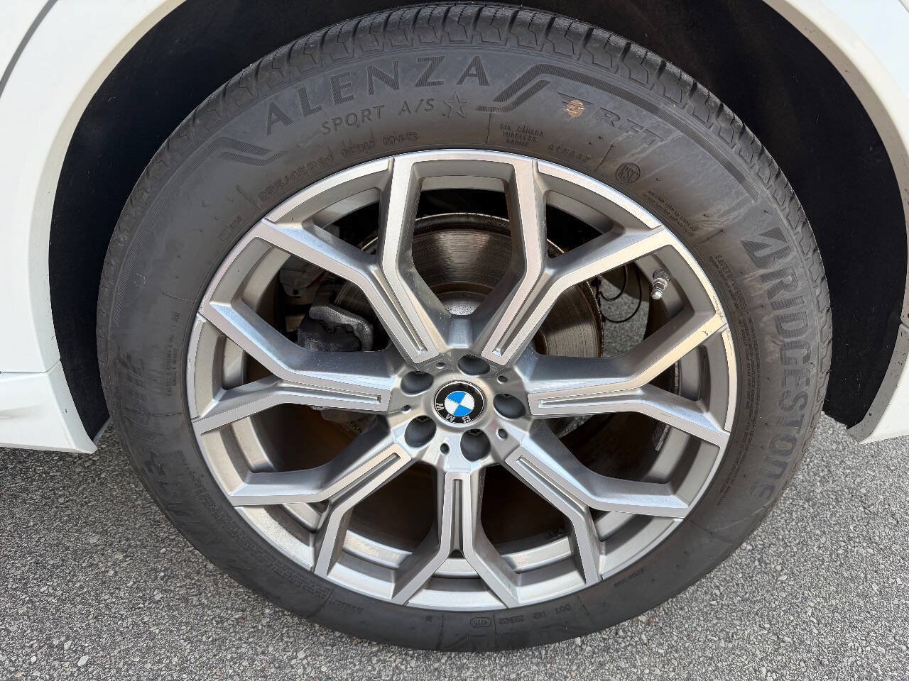 Used 2026 BMW X7 xDrive40i AWD/4WD image 31