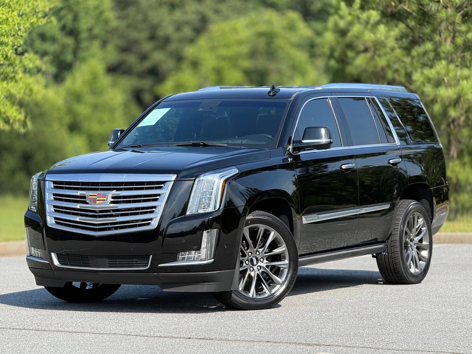 Used 2019 Cadillac Escalade Platinum RWD image 8